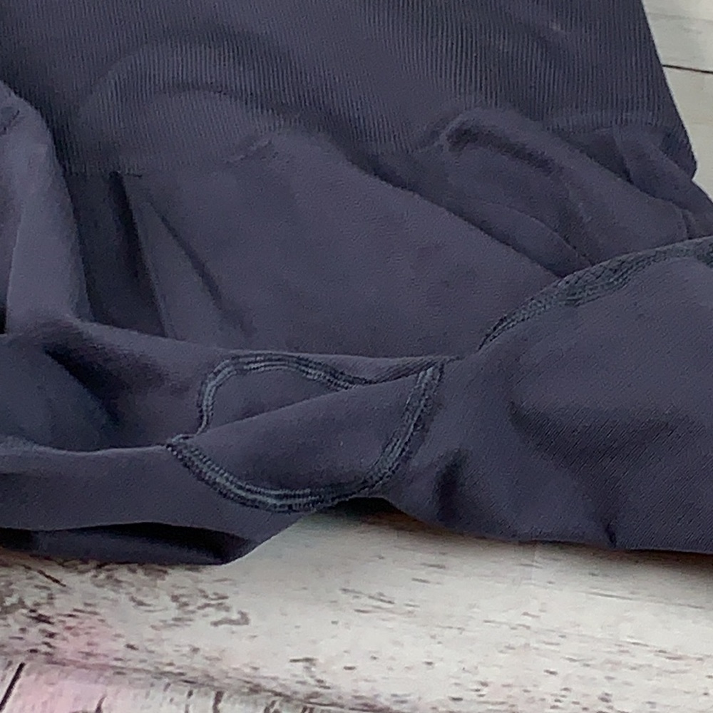 lululemon navy crop Capri ruched side leggings size 6 - Picture 7 of 12